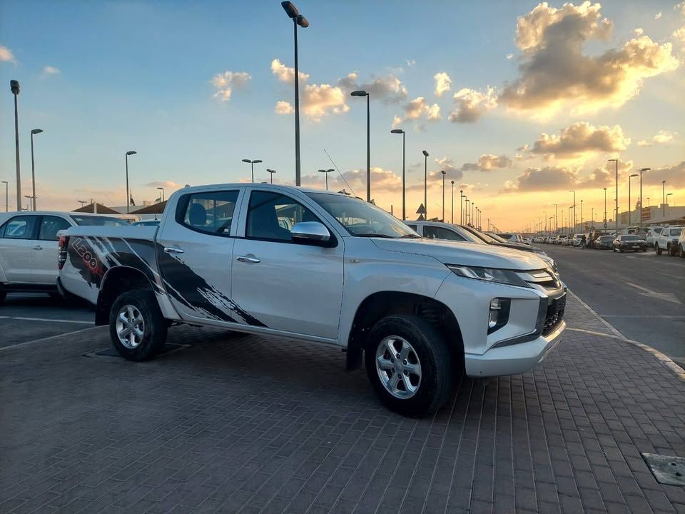 2020 Mitsubishi L200