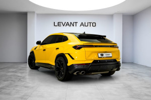 2023 Lamborghini URUS