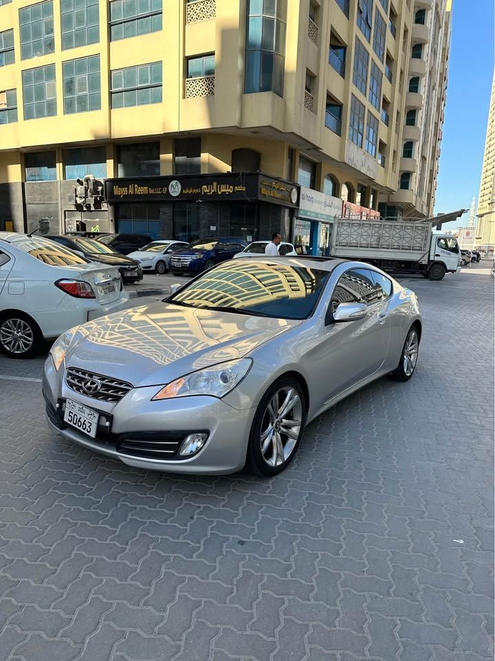 2009 Hyundai Genesis in dubai