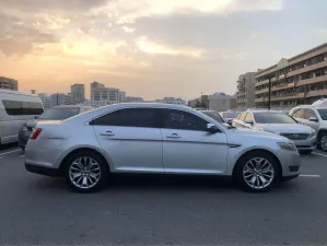 2014 Ford Taurus