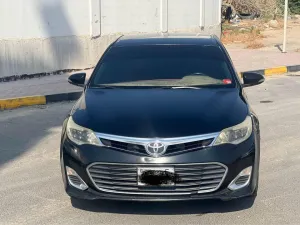 2013 Toyota Avalon in dubai