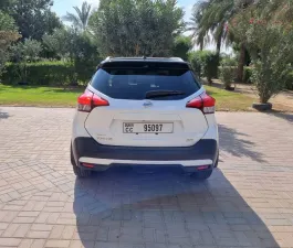 2019 Nissan KICKS