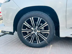 2021 Lexus LX 570