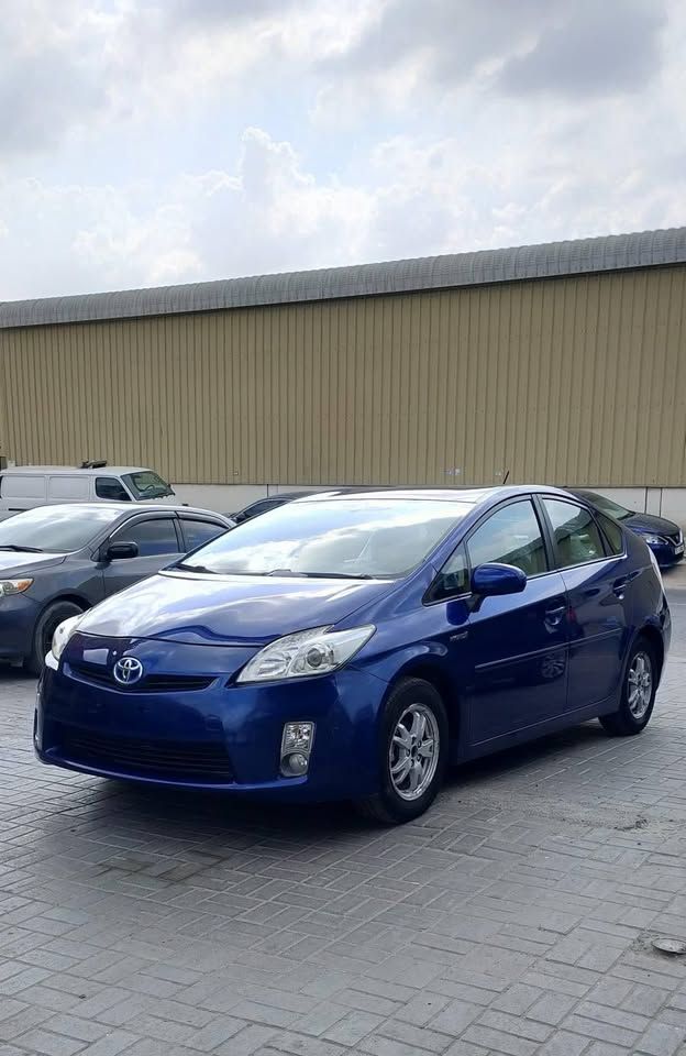 2010 Toyota Prius in dubai