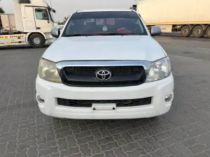 2010 Toyota Hilux in dubai