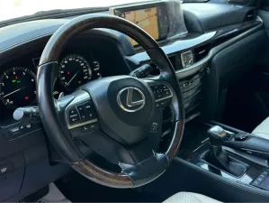 2016 Lexus LX 570