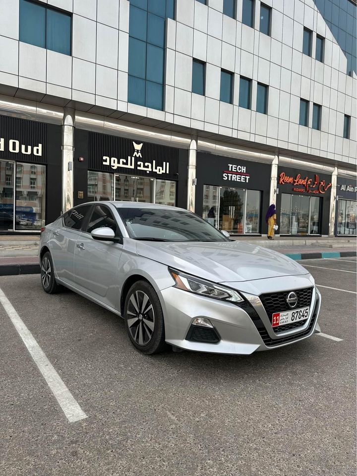 2021 Nissan Altima in dubai