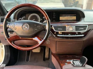 2010 Mercedes-Benz S-Class