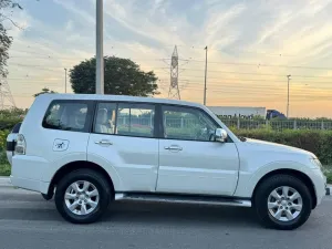 2016 Mitsubishi Pajero