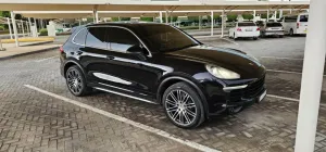 2016 Porsche Cayenne in dubai