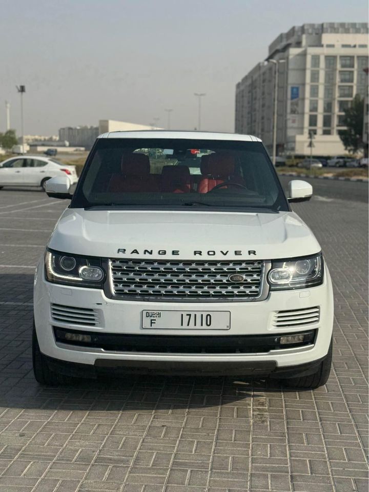 2014 Land Rover Range Rover in dubai