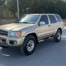 2001 Nissan Pathfinder in dubai