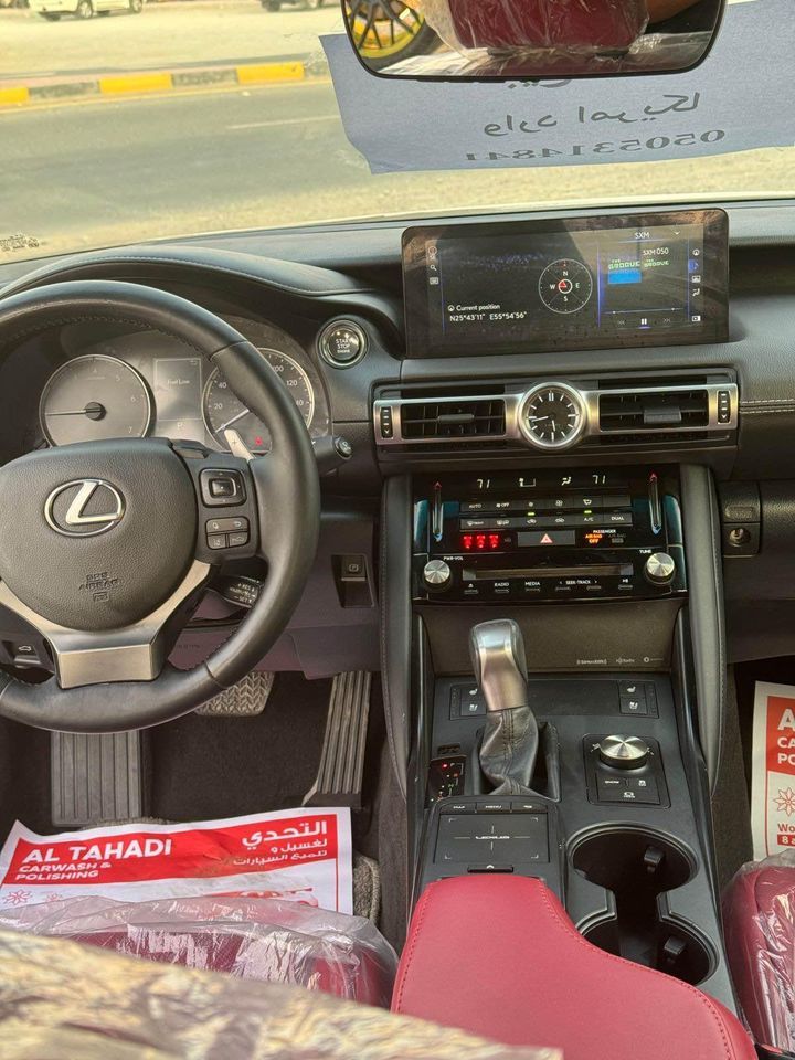 2022 Lexus IS