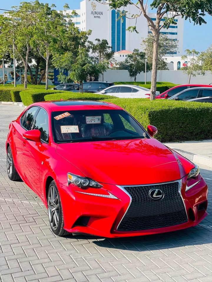 2016 Lexus IS in dubai