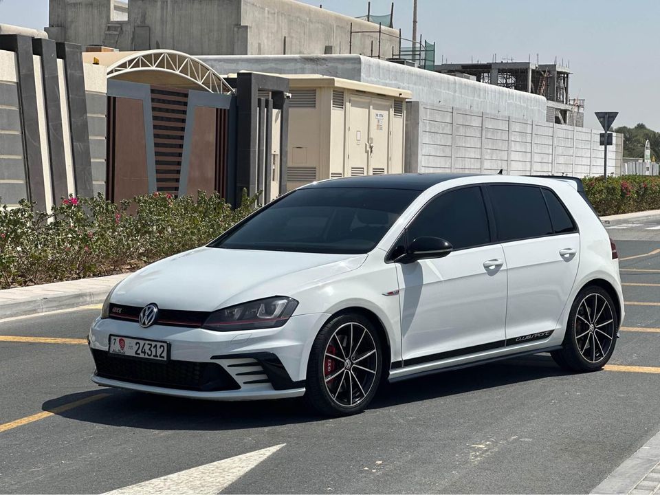 2016 Volkswagen Golf in dubai