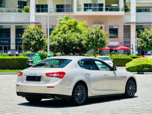 2014 Maserati Ghibli I