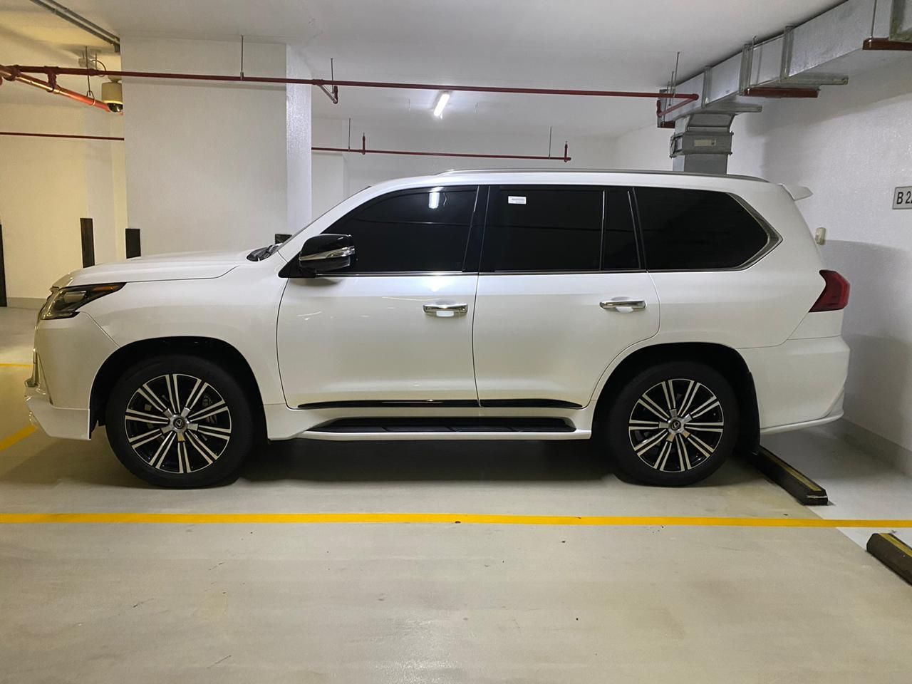 2019 Lexus LX 570