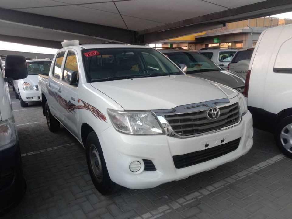 2014 Toyota Hilux in dubai