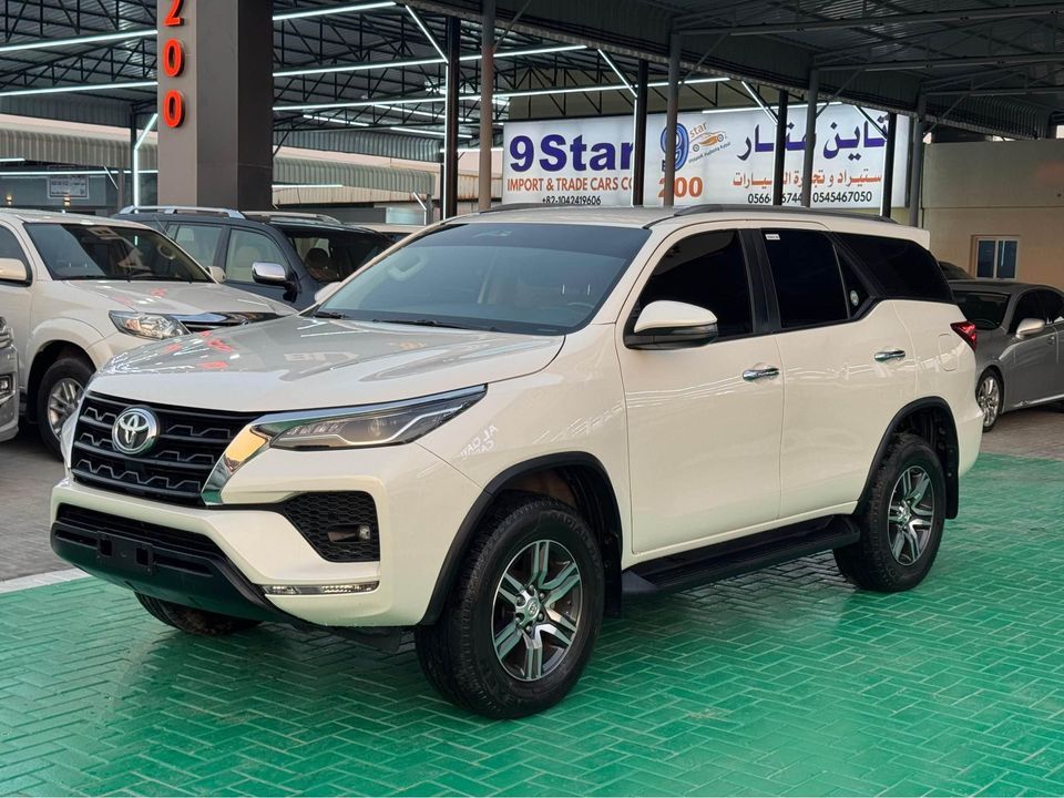 Toyota fortuner GXR V6 2021 Gcc full options