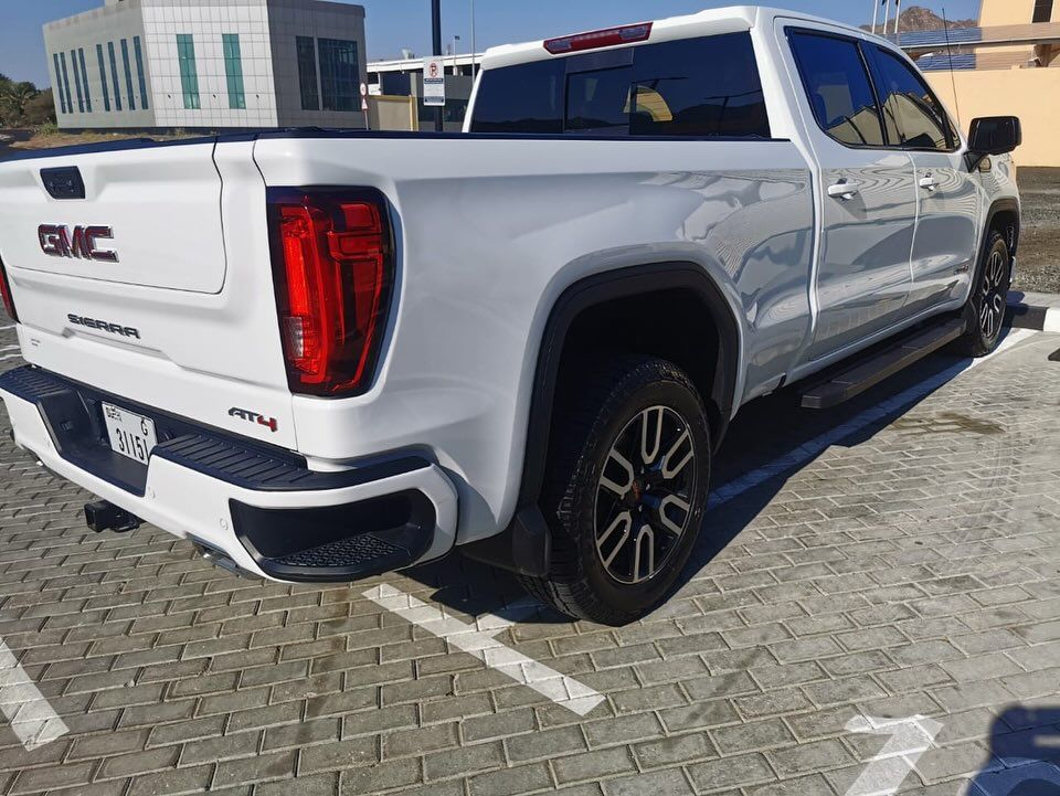 2023 GMC Sierra