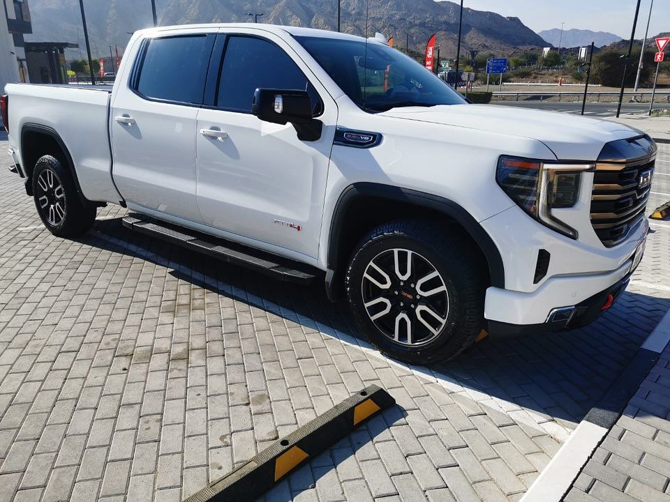 2023 GMC Sierra