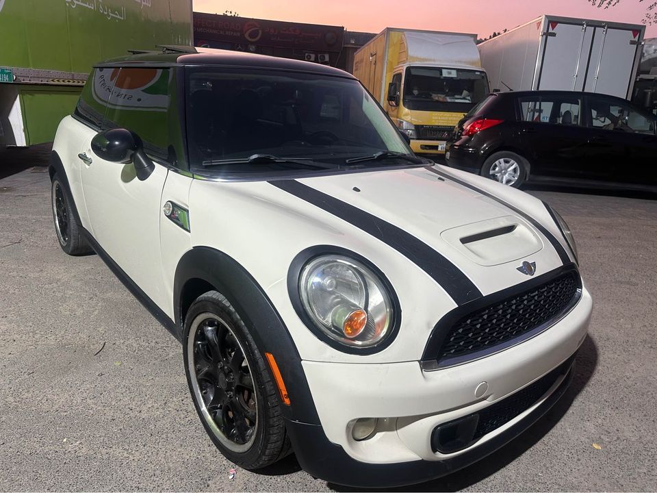 2012 Mini Coupe in dubai