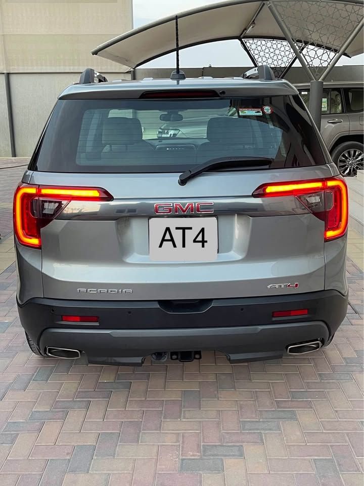 2023 GMC Acadia