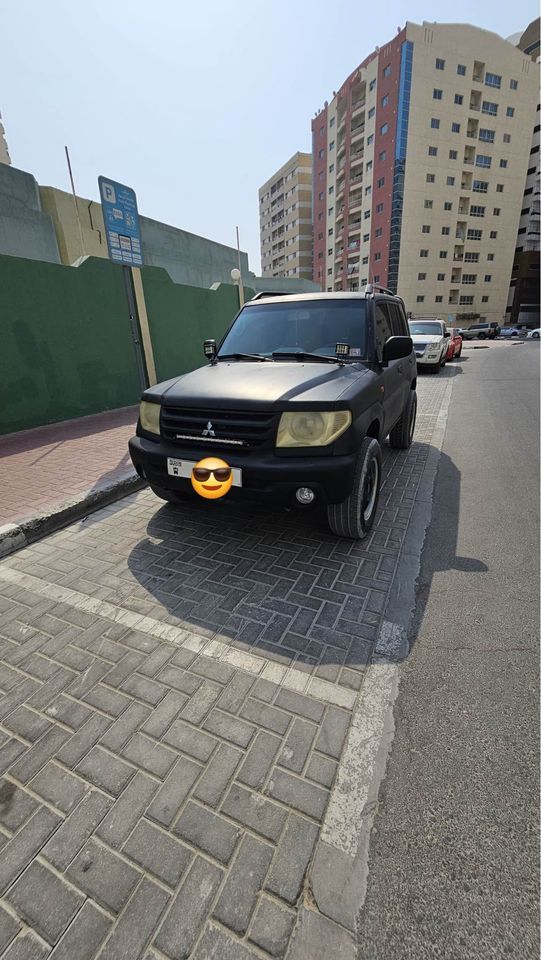 2003 Mitsubishi Pajero in dubai