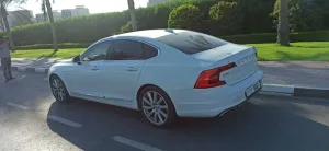 2017 Volvo S90