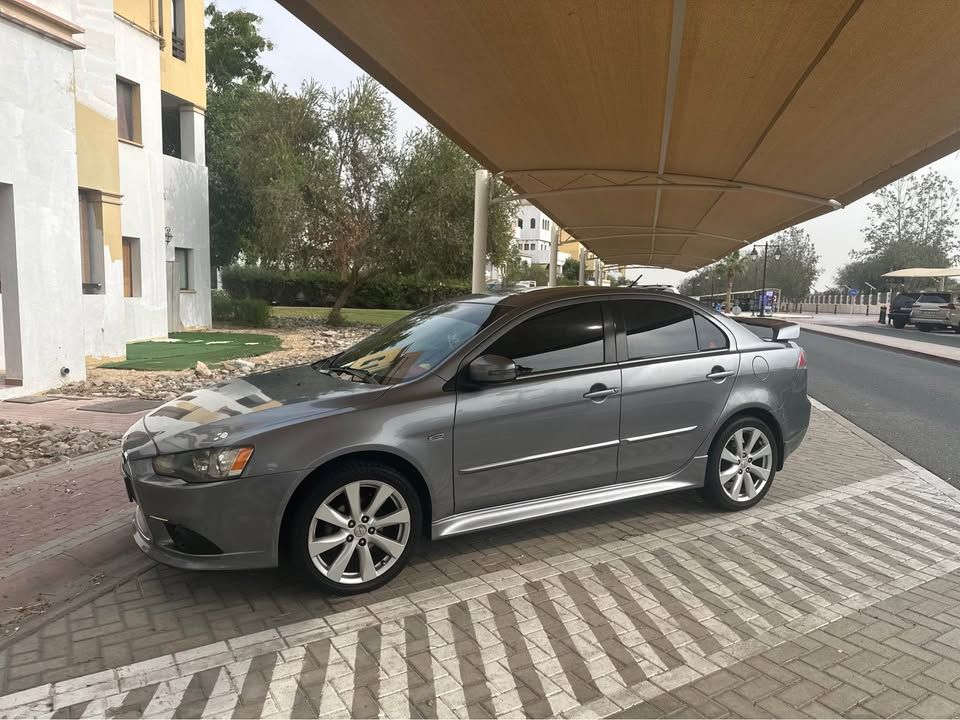 2015 Mitsubishi Lancer in dubai