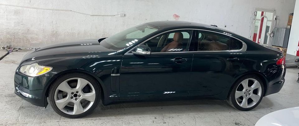 2009 Jaguar XF in dubai