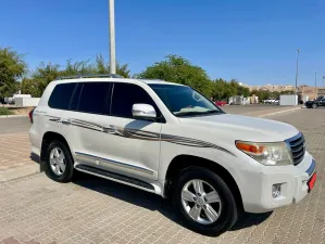 2013 Toyota Land Cruiser in dubai