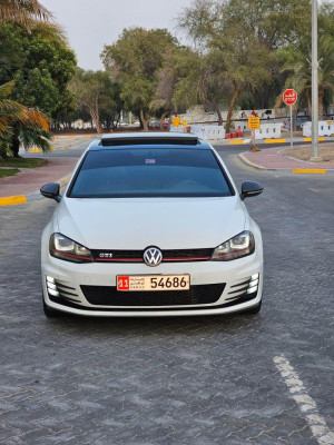 2015 Volkswagen Golf in dubai