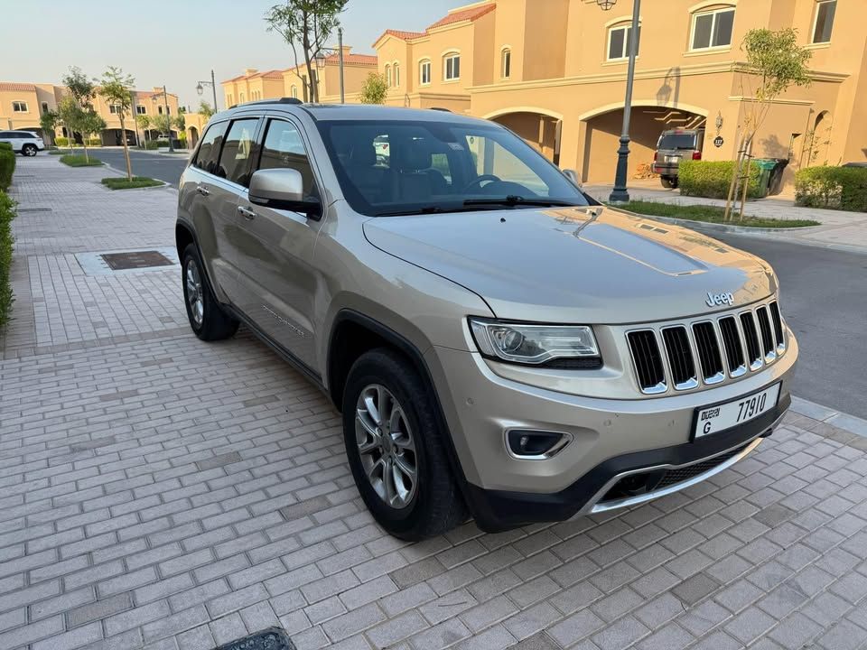 2015 Jeep Grand Cherokee in dubai