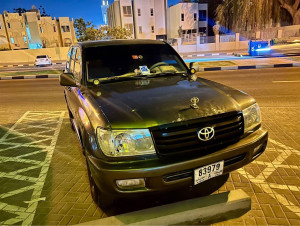 2000 Toyota Land Cruiser in dubai