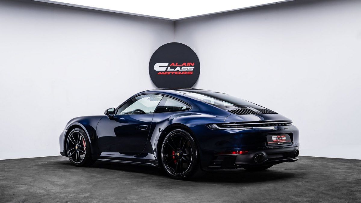 2022 Porsche 911 Carrera