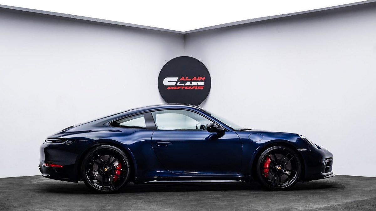 2022 Porsche 911 Carrera