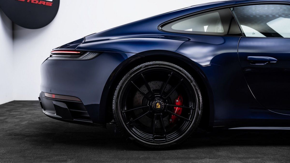 2022 Porsche 911 Carrera