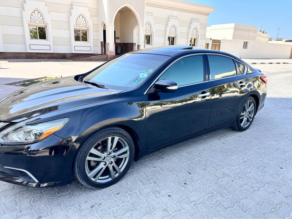 2017 Nissan Altima in dubai