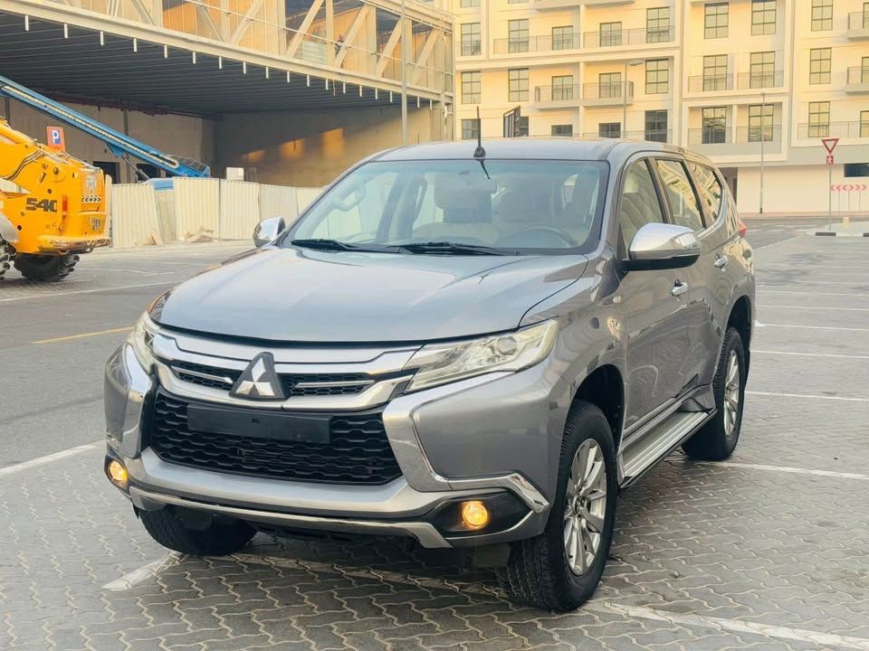 2017 Mitsubishi Montero in dubai