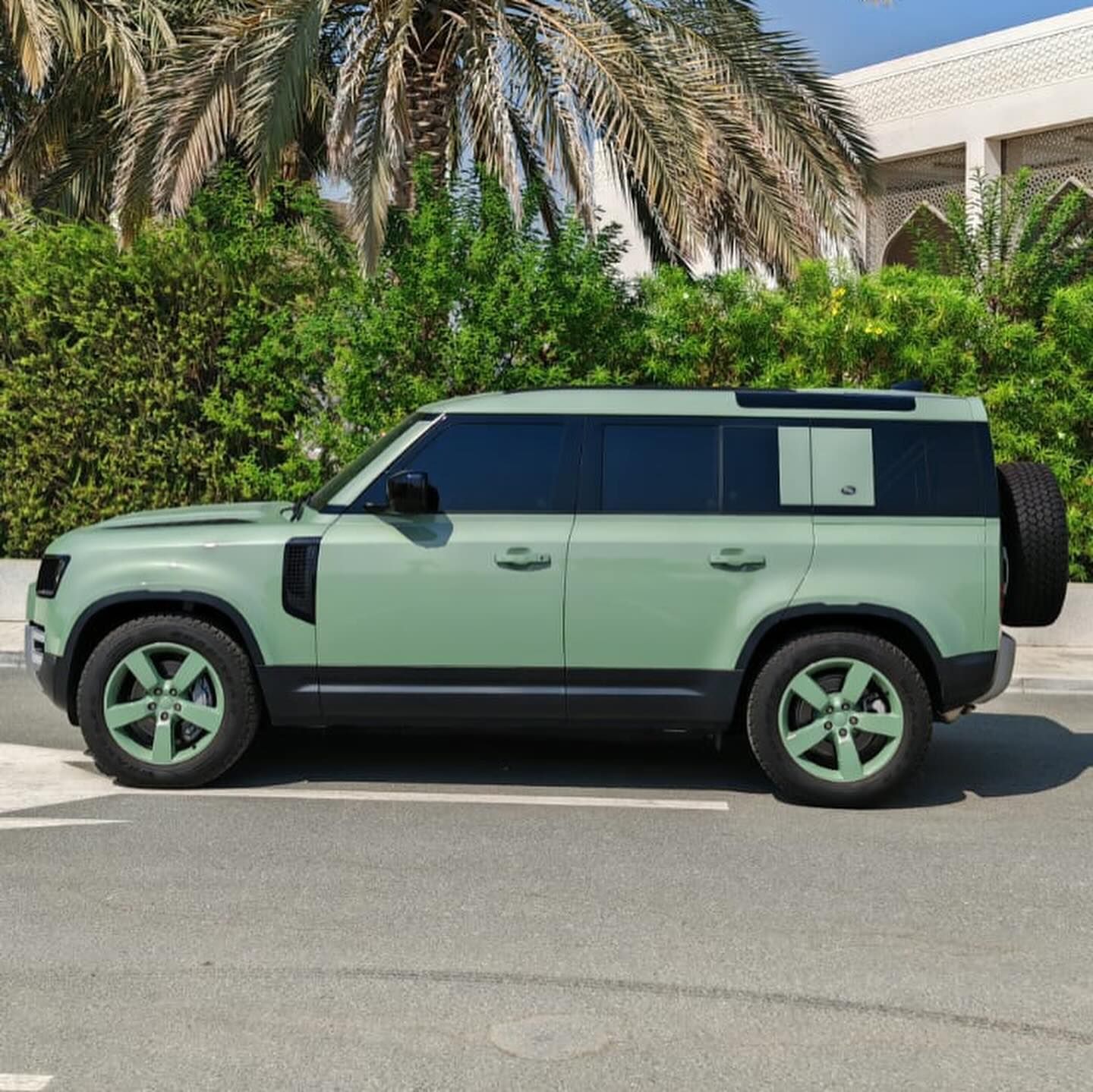 2023 Land Rover Defender