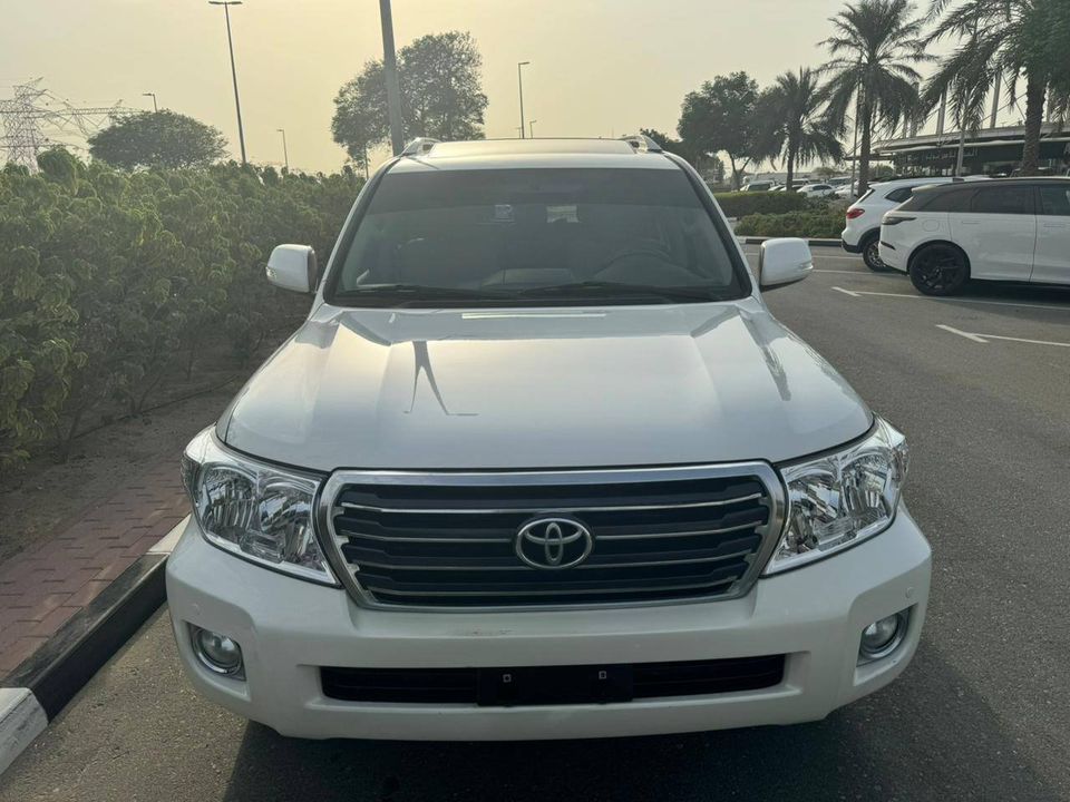 2015 Toyota Land Cruiser in dubai