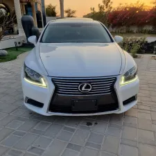 2013 Lexus LS 460 in dubai