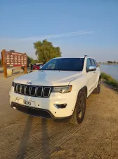 2019 Jeep Grand Cherokee in dubai