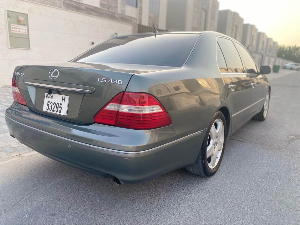 2005 Lexus LS