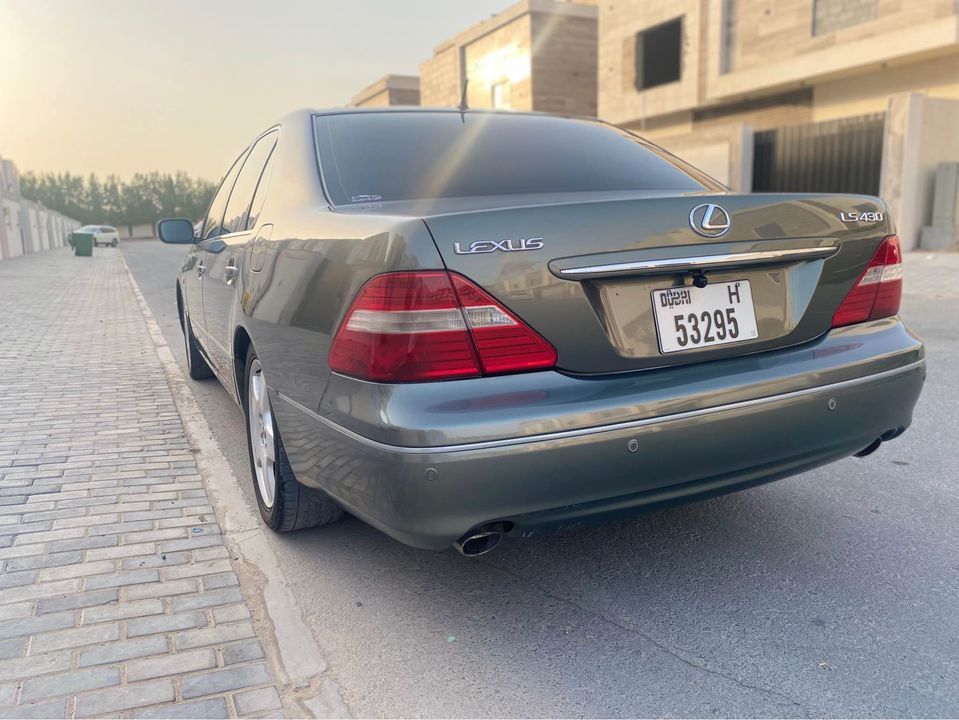 2005 Lexus LS