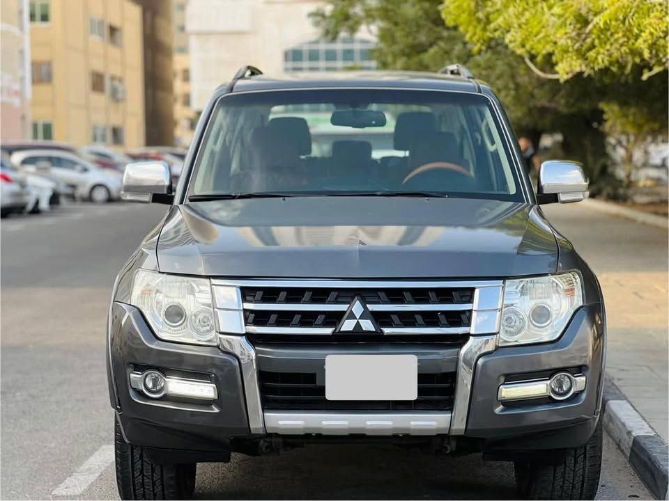 2015 Mitsubishi Pajero in dubai