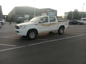 2009 Toyota Hilux in dubai