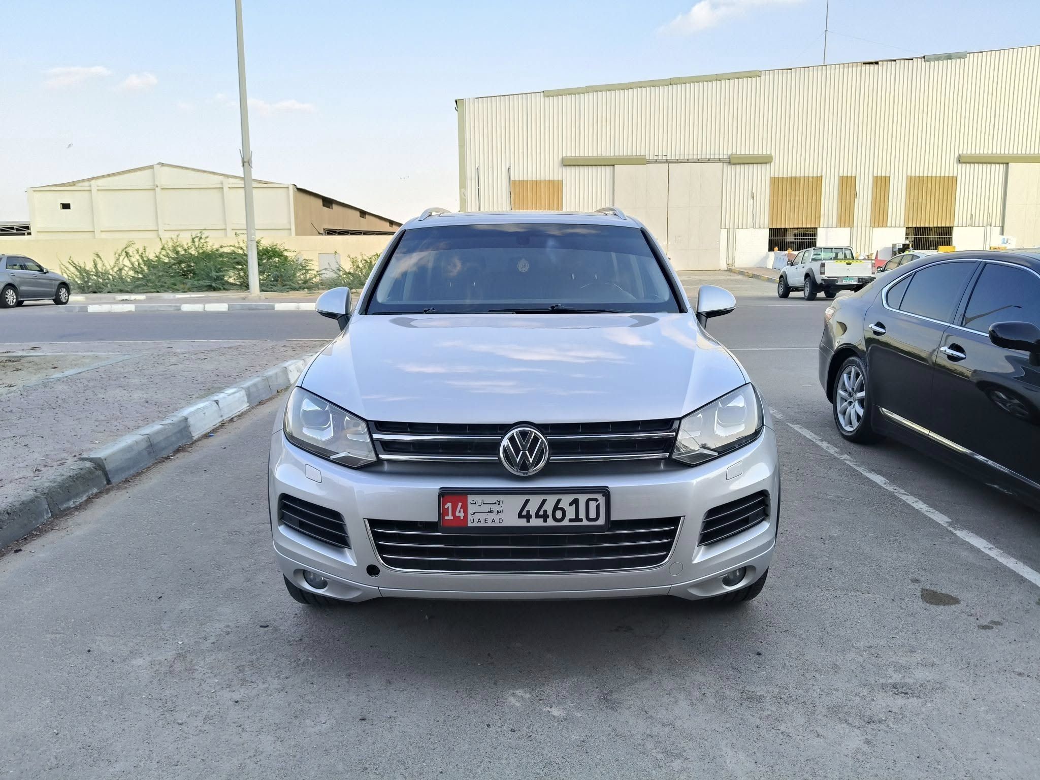 2013 Volkswagen Touareg in dubai