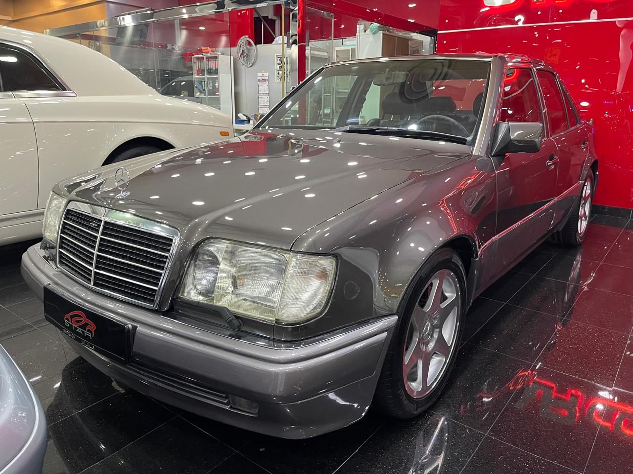 1992 Mercedes-Benz E-Class in dubai